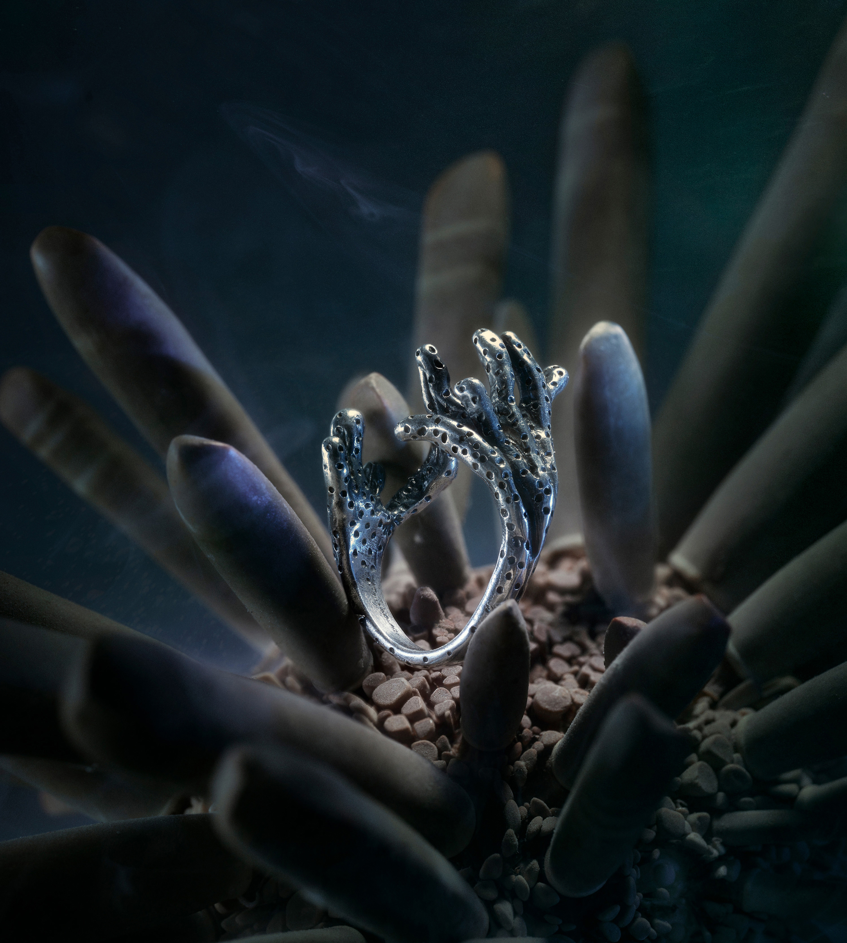 UNDERTOW RING